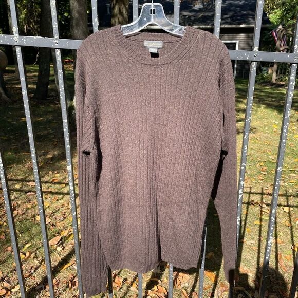 BANANA REPUBLIC Merino Wool crew neck sweater in brown - Picture 1 of 3